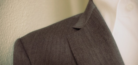 épaules manche de costume