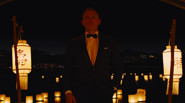 costume james bond daniel craig